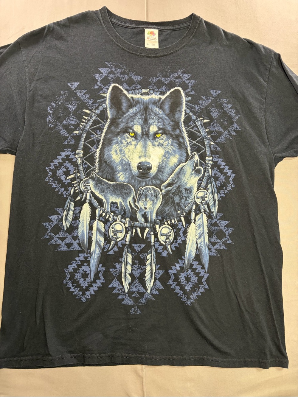 Vintage 90’s Fruit of the Loom Black Wolf Dreamcatcher Graphic Tee